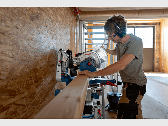 Hovedbilde Bosch Kapp-/Gjæringssag GCM 18V-305 GDC Solo