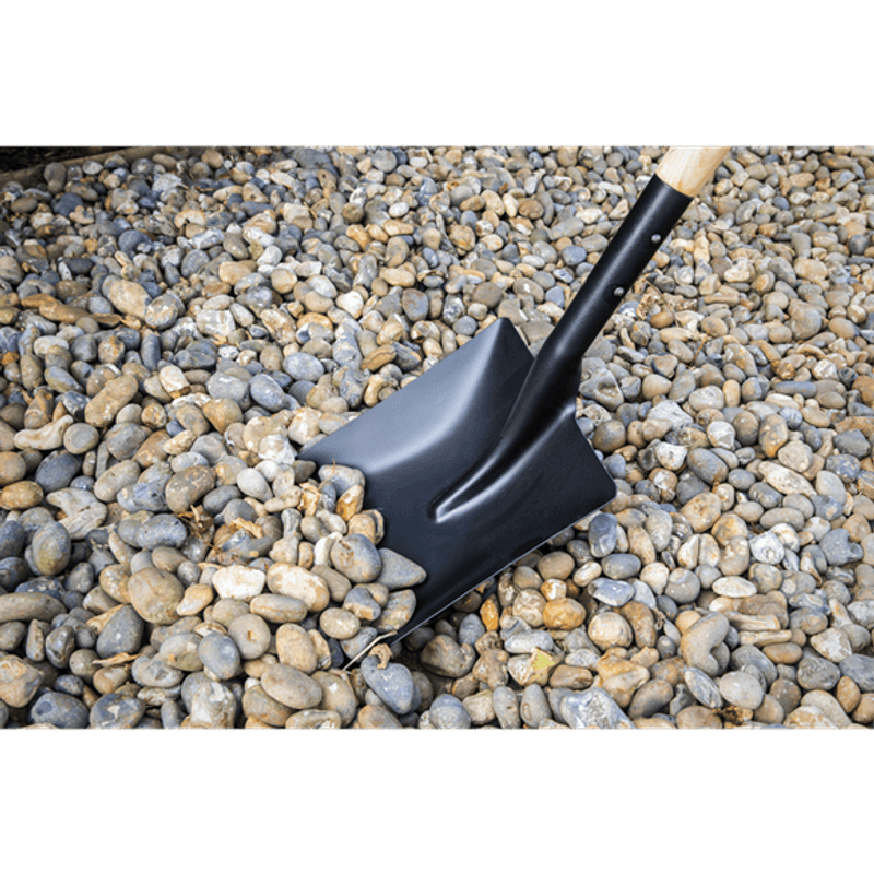 Spade med 710mm trehåndtak SH710