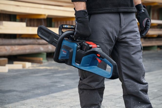 Hovedbilde Bosch Kjedesag GKE 18V-40 Solo