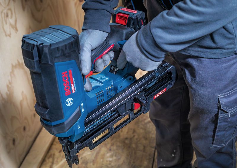 BOSCH SPIKERPISTOL EXPERT EXNH18V-90MR SOLO XLB