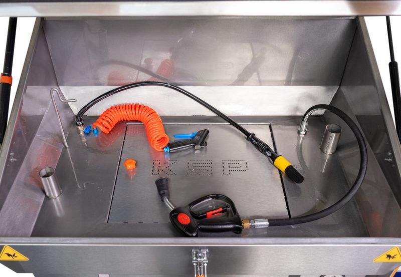 Manuell delevasker med høytrykk i lukket kabinett HPWM800-AC